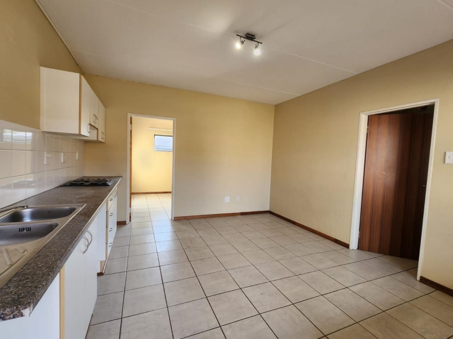 1 Bedroom Property for Sale in Rhodesdene Northern Cape